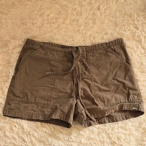 Relaxed Olive Drawstring Cargo Shorts for Women